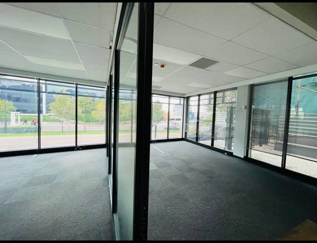 457M² OFFICE TO LET IN WATERFALL